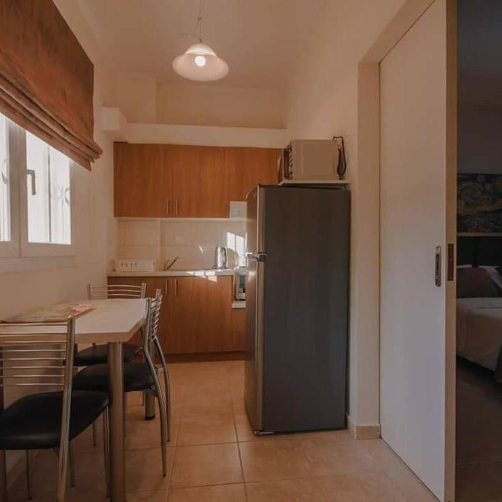 Bella De Lux Apts Ipsos Exterior photo