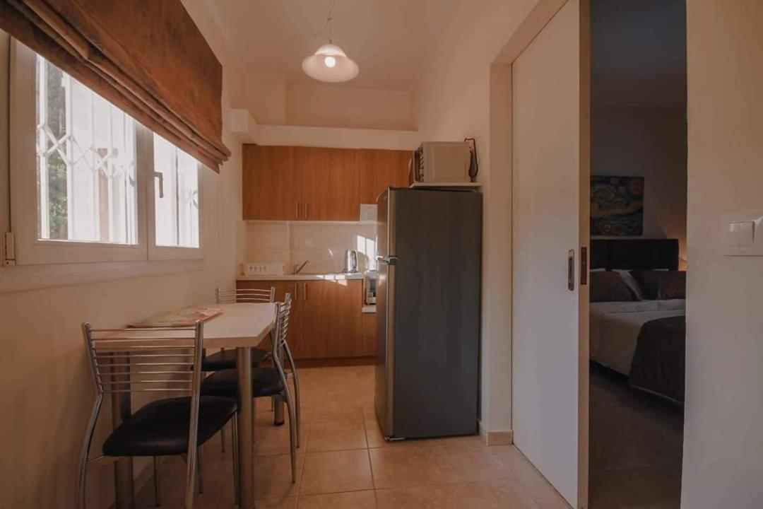 Bella De Lux Apts Ipsos Exterior photo